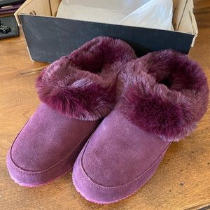 Sorel house shoes. Size 8.